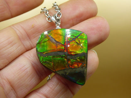 Ammolite Edelstein Kette 925 Sterling Silber ~ Opalisierend ~HIPPIE~GOA~Boho~Ethno~Nature~Heilstein~Fossil~Selten~Sammler~Magic~Grün~Flash - Art of Nature Berlin