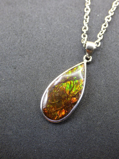 Ammolite Edelstein Kette 925 Sterling Silber ~ Opalisierend ~HIPPIE~GOA~Boho~Ethno~Nature~Heilstein~Fossil~Selten~Sammler~Magic~Grün~Flash - Art of Nature Berlin