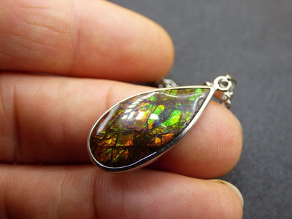 Ammolite Edelstein Kette 925 Sterling Silber ~ Opalisierend ~HIPPIE~GOA~Boho~Ethno~Nature~Heilstein~Fossil~Selten~Sammler~Magic~Grün~Flash - Art of Nature Berlin