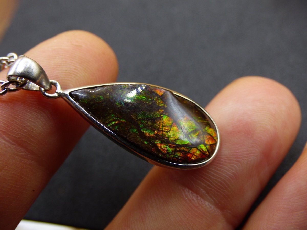 Ammolite Edelstein Kette 925 Sterling Silber ~ Opalisierend ~HIPPIE~GOA~Boho~Ethno~Nature~Heilstein~Fossil~Selten~Sammler~Magic~Grün~Flash - Art of Nature Berlin