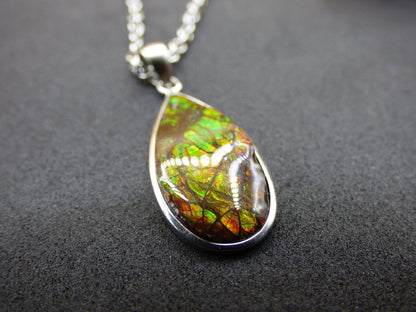 Ammolite Edelstein Kette 925 Sterling Silber ~ Opalisierend ~HIPPIE~GOA~Boho~Ethno~Nature~Heilstein~Fossil~Selten~Sammler~Magic~Grün~Flash - Art of Nature Berlin