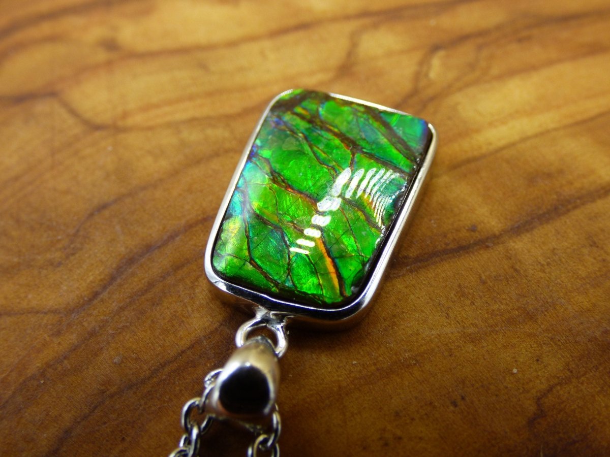 Ammolite Edelstein Kette 925 Sterling Silber ~ Opalisierend ~HIPPIE~GOA~Boho~Ethno~Nature~Heilstein~Fossil~Selten~Sammler~Magic~Grün~Flash - Art of Nature Berlin