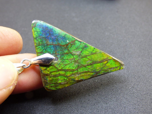 Ammolite Edelstein Kette 925 Sterling Silber ~ Opalisierend ~HIPPIE~GOA~Boho~Ethno~Nature~Heilstein~Fossil~Selten~Sammler~Magic~Grün~Flash - Art of Nature Berlin