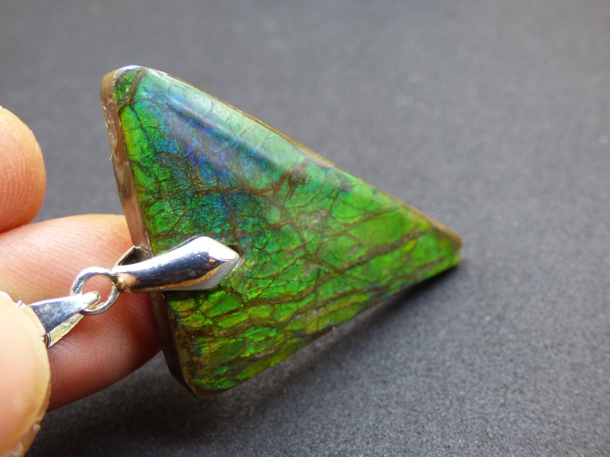 Ammolite Edelstein Kette 925 Sterling Silber ~ Opalisierend ~HIPPIE~GOA~Boho~Ethno~Nature~Heilstein~Fossil~Selten~Sammler~Magic~Grün~Flash - Art of Nature Berlin