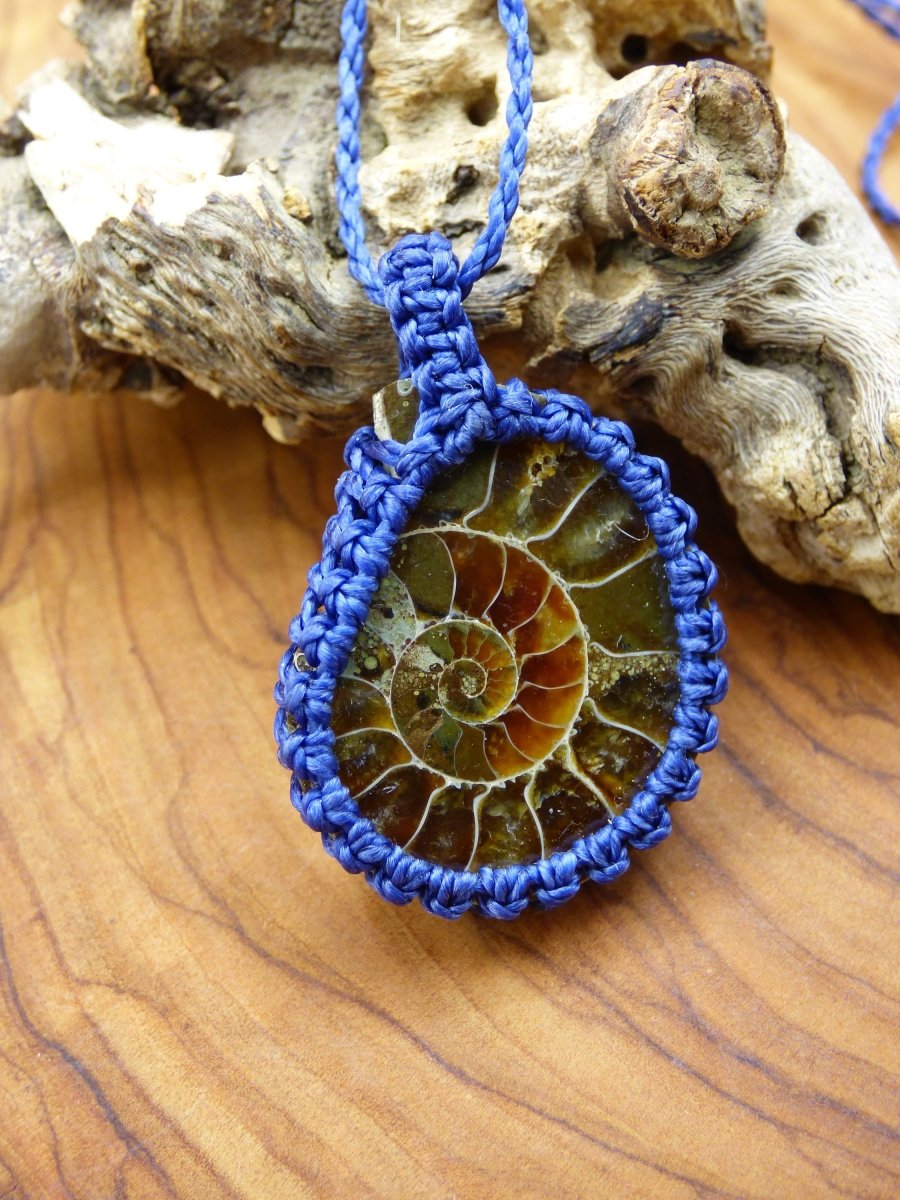 Ammonite Fossil ~ Makramee Edelstein Kette ~HIPPIE ~GOA ~Boho ~Ethno ~Nature ~Heilstein - Art of Nature Berlin