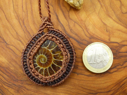 Ammonite Fossil ~ Makramee Edelstein Kette ~HIPPIE ~GOA ~Boho ~Ethno ~Nature ~Heilstein - Art of Nature Berlin