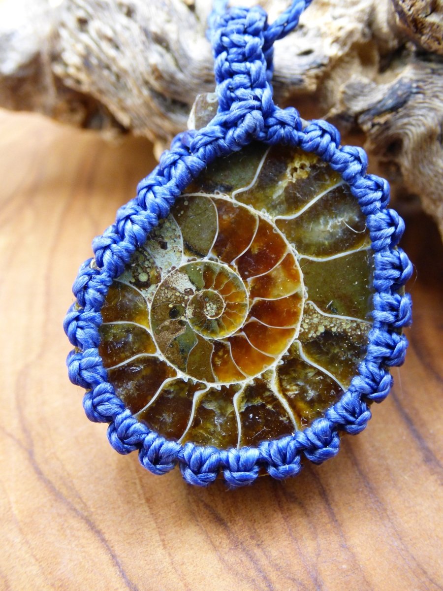 Ammonite Fossil ~ Makramee Edelstein Kette ~HIPPIE ~GOA ~Boho ~Ethno ~Nature ~Heilstein - Art of Nature Berlin