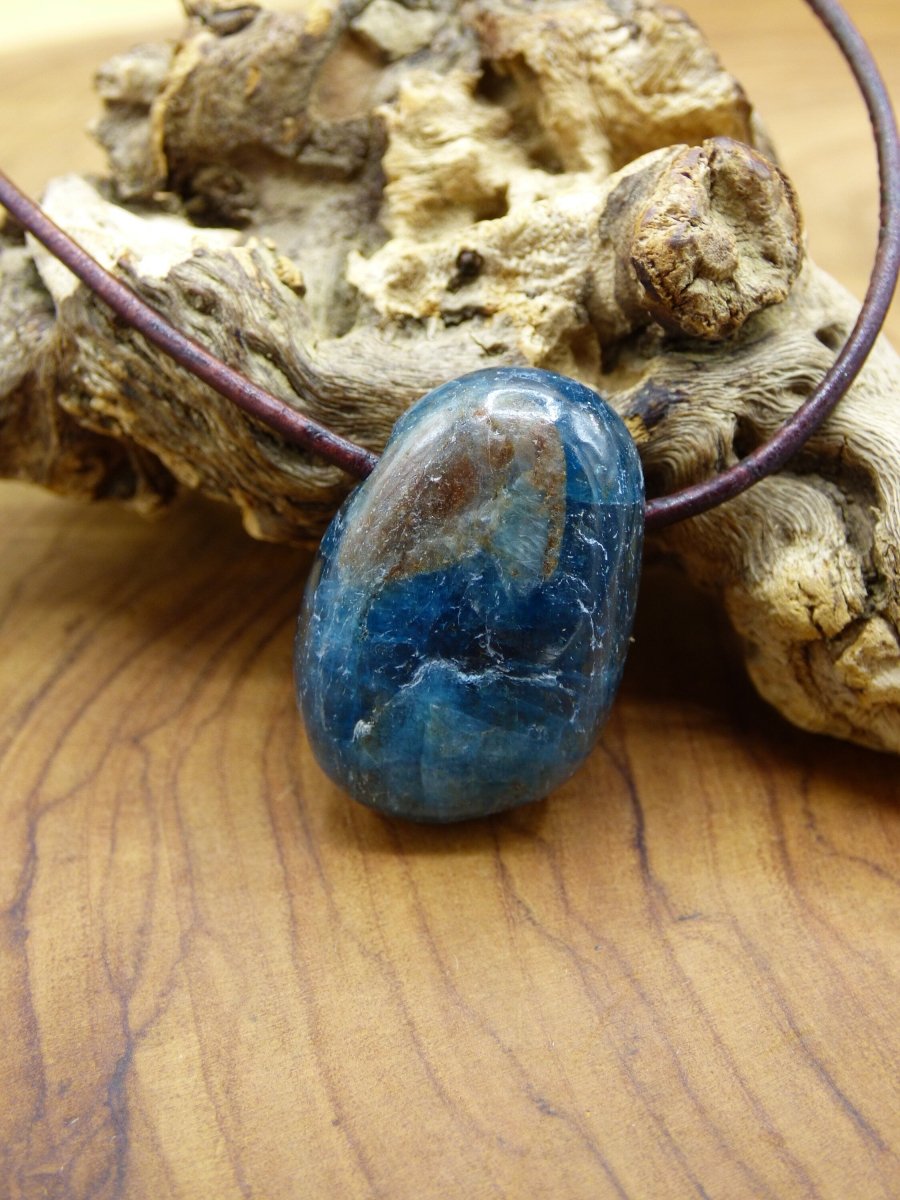 Apatit ~ Edelstein Kette ~ Himmelblau Meerblau ~HIPPIE ~GOA ~Boho ~Ethno ~Nature ~Heilstein - Art of Nature Berlin