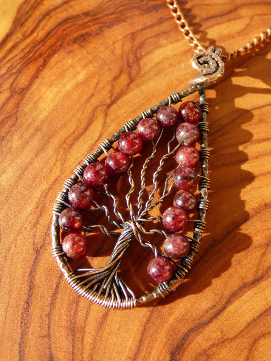 Baum des Lebens Granat *~Wire~* ~ Edelstein Kette mit Kupferdraht ~HIPPIE ~GOA ~Boho ~Nature ~Heilstein ~Energy ~Chakra - Art of Nature Berlin