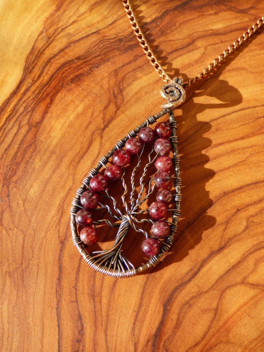 Baum des Lebens Granat *~Wire~* ~ Edelstein Kette mit Kupferdraht ~HIPPIE ~GOA ~Boho ~Nature ~Heilstein ~Energy ~Chakra - Art of Nature Berlin