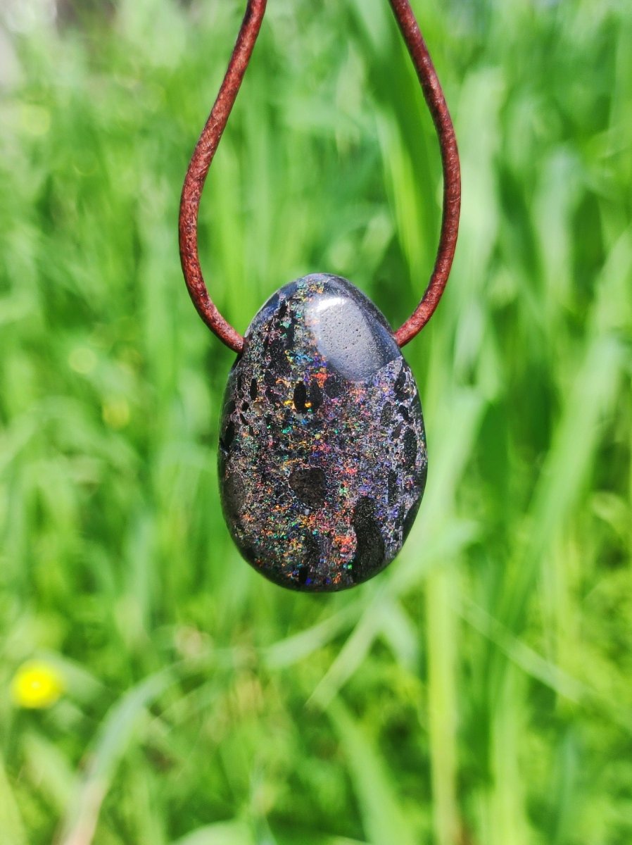 Black Opal - Edelstein Kette bunt funkelnd Rarität Natur Heilstein Energie Chakra Kristall Anhänger Mann Frau Kind Vater Geschenk Er Sie - Art of Nature Berlin