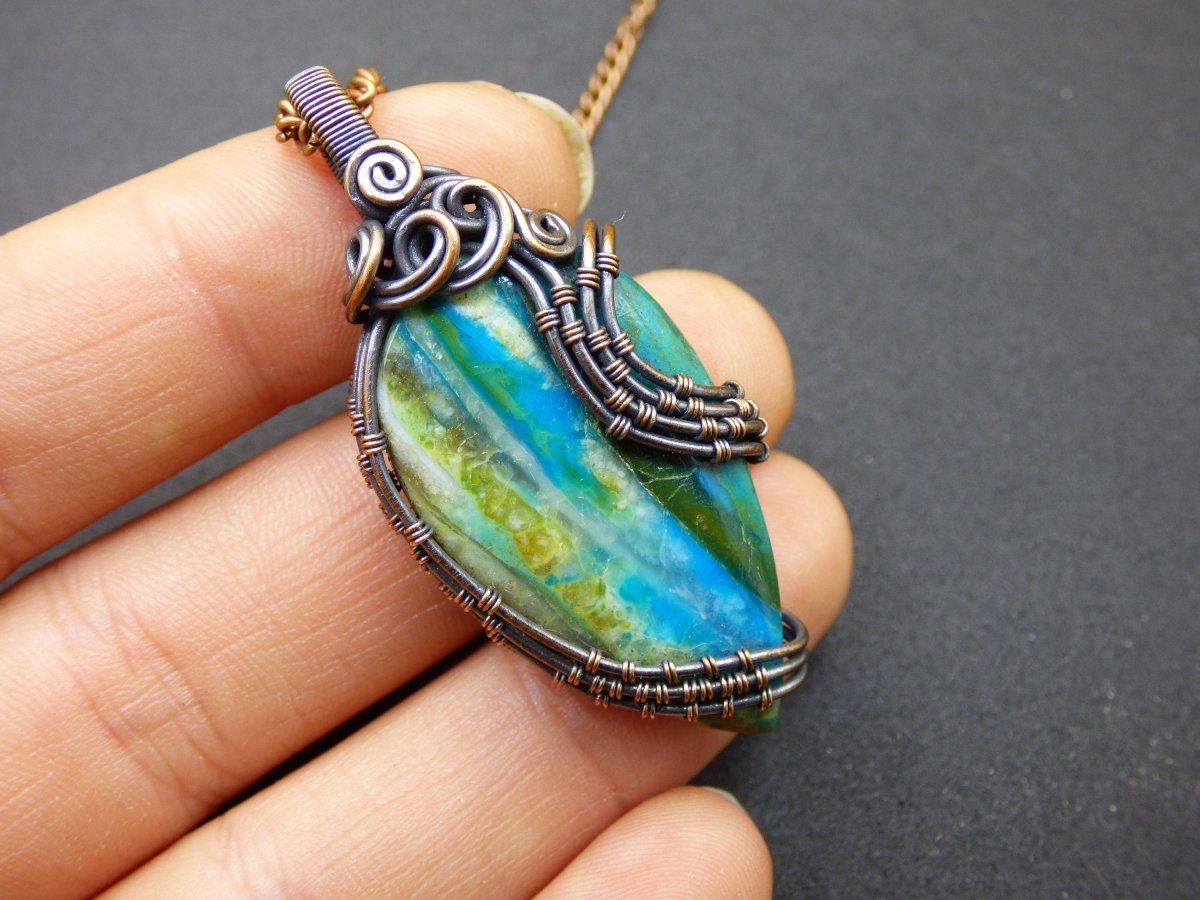 Blauer Opal *~ Wire ~* ~ blaue Edelstein Kette mit Kupferdraht ~HIPPIE ~GOA ~Boho ~Ethno ~Nature ~Heilstein ~Energy ~Chakra ~Spirale - Art of Nature Berlin