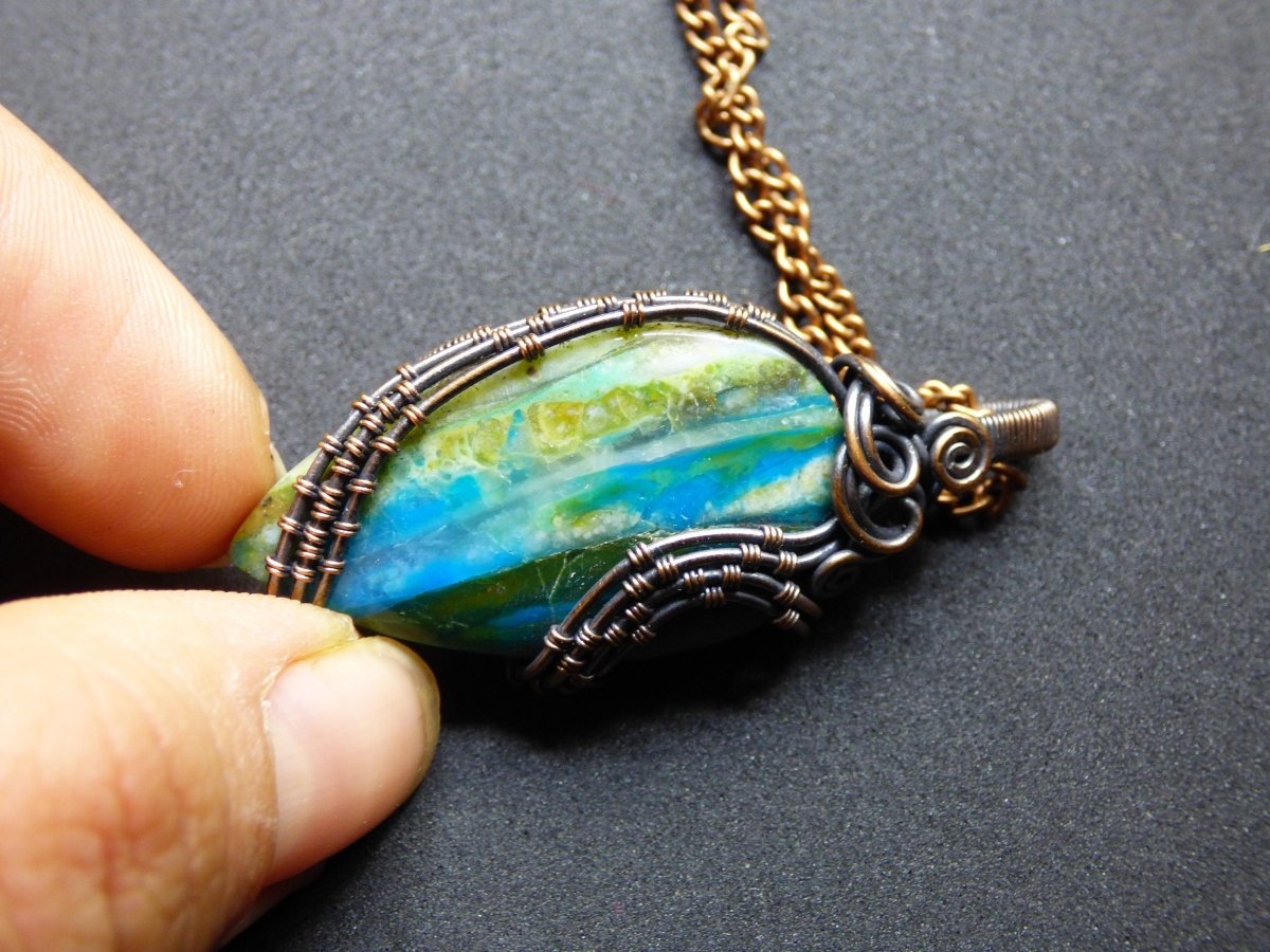 Blauer Opal *~ Wire ~* ~ blaue Edelstein Kette mit Kupferdraht ~HIPPIE ~GOA ~Boho ~Ethno ~Nature ~Heilstein ~Energy ~Chakra ~Spirale - Art of Nature Berlin