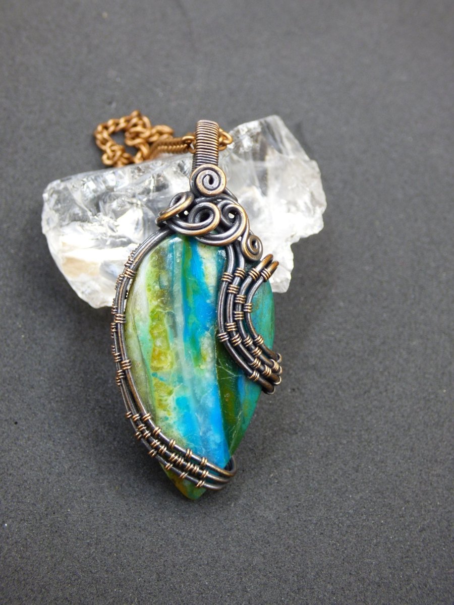 Blauer Opal *~ Wire ~* ~ blaue Edelstein Kette mit Kupferdraht ~HIPPIE ~GOA ~Boho ~Ethno ~Nature ~Heilstein ~Energy ~Chakra ~Spirale - Art of Nature Berlin