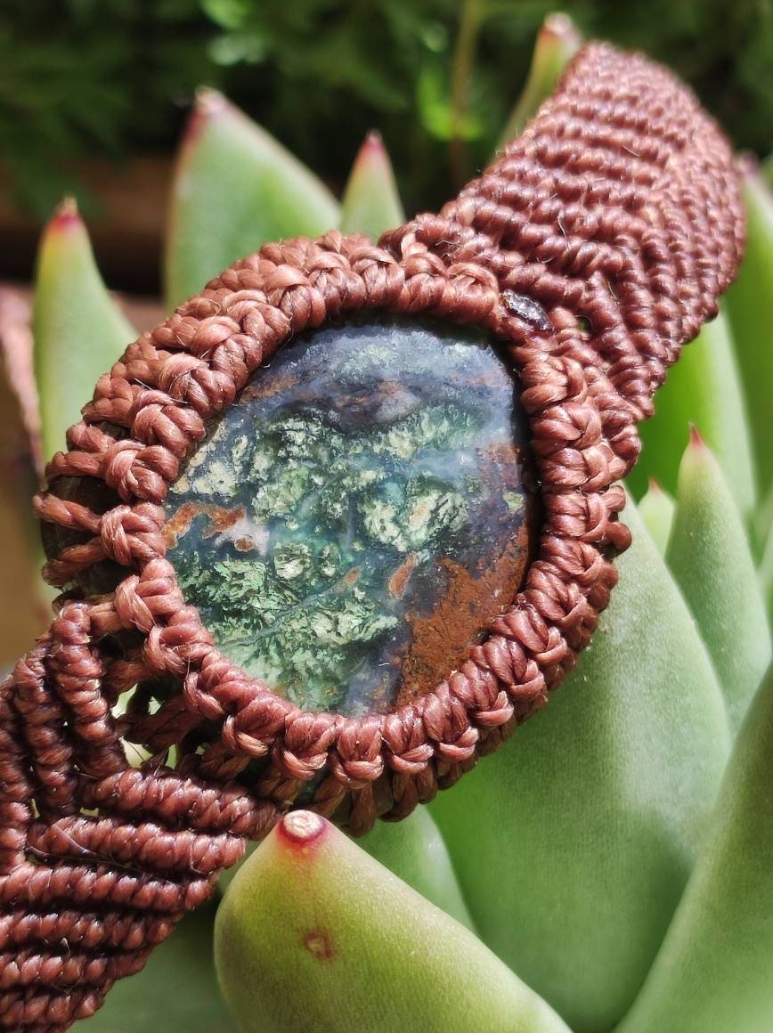 Boulder Chrysoprase ~ Edelstein Makramee Armband ~ GOA ~ Hippie ~Boho ~Ethno ~Indie ~Nature ~Heilstein - Art of Nature Berlin