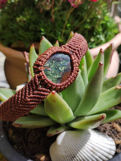 Boulder Chrysoprase ~ Edelstein Makramee Armband ~ GOA ~ Hippie ~Boho ~Ethno ~Indie ~Nature ~Heilstein - Art of Nature Berlin