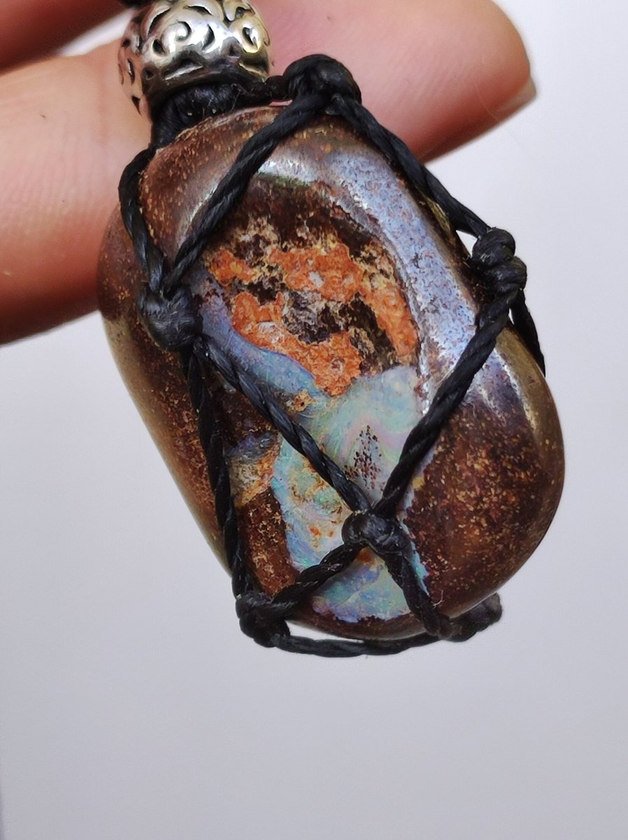 Boulder Opal ~ Makramee Edelstein Kette ~HIPPIE ~GOA ~Boho ~Ethno ~Nature ~Heilstein ~Flash ~Opalisierend ~Boulderopal ~Queensland - Art of Nature Berlin