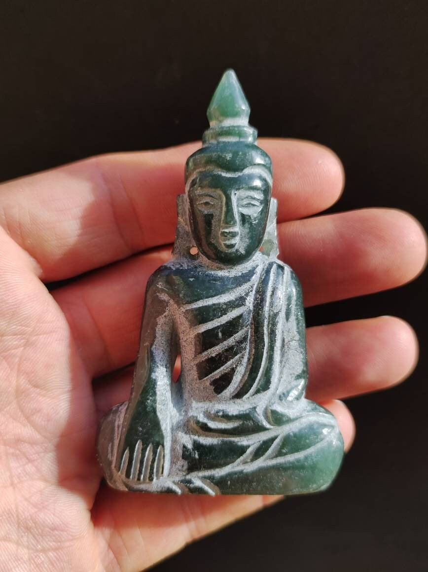 Buddha ~ Jade (Burma) Mönch Frau Meditation Figur ~ Magisch Edelstein & Deko Crystal Meditation HIPPIE GOA Boho Ethno Heilstein - Art of Nature Berlin