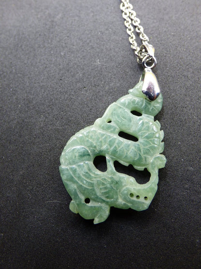 Burma Jade A Qualität Drache *Rarität* Edelstein Kette HIPPIE Boho Ethno Natur Heilstein Rarität Kristall Schmuck Anhänger Natur Kraft Stein - Art of Nature Berlin