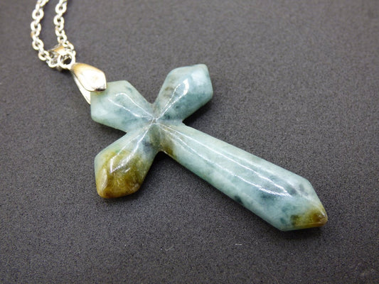 Burma Jade A Qualität Kreuz *Rarität* ~ Edelstein Kette HIPPIE Boho Ethno Natur Heilstein Rarität Kristalle Natur Kraft Stein Geschenk grün - Art of Nature Berlin