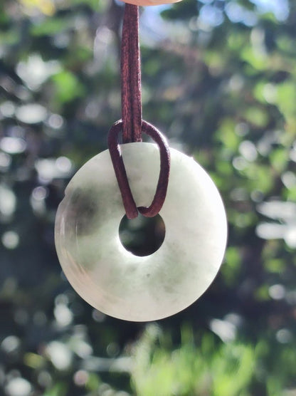 Burma Jade Donut *Rarität* ~ Edelstein Kette ~HIPPIE ~GOA ~Boho ~Tibet ~Ethno ~Nature ~Donut ~Schutzsymbol ~Heilstein - Art of Nature Berlin