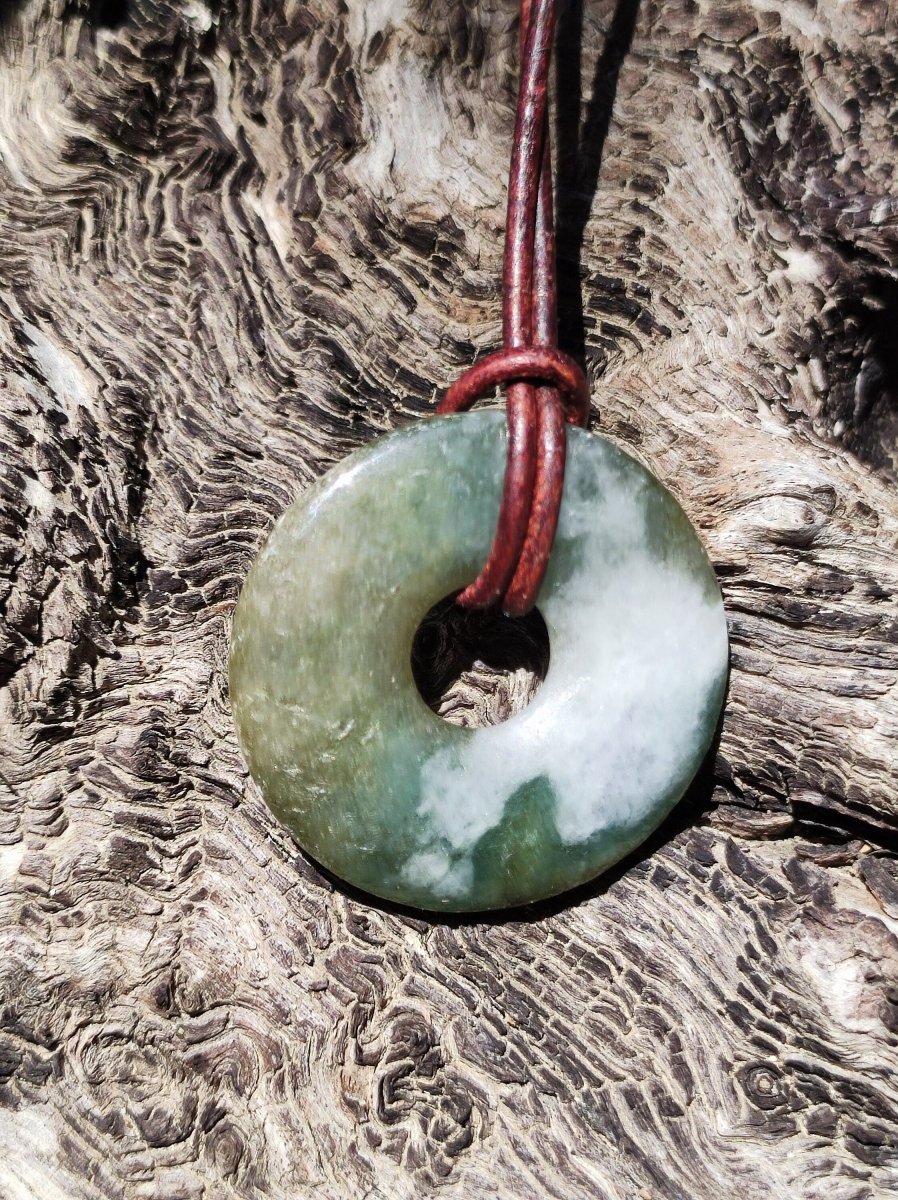 Burma Jade Donut *Rarität* ~ Edelstein Kette ~HIPPIE ~GOA ~Boho ~Tibet ~Ethno ~Nature ~Donut ~Schutzsymbol ~Heilstein - Art of Nature Berlin