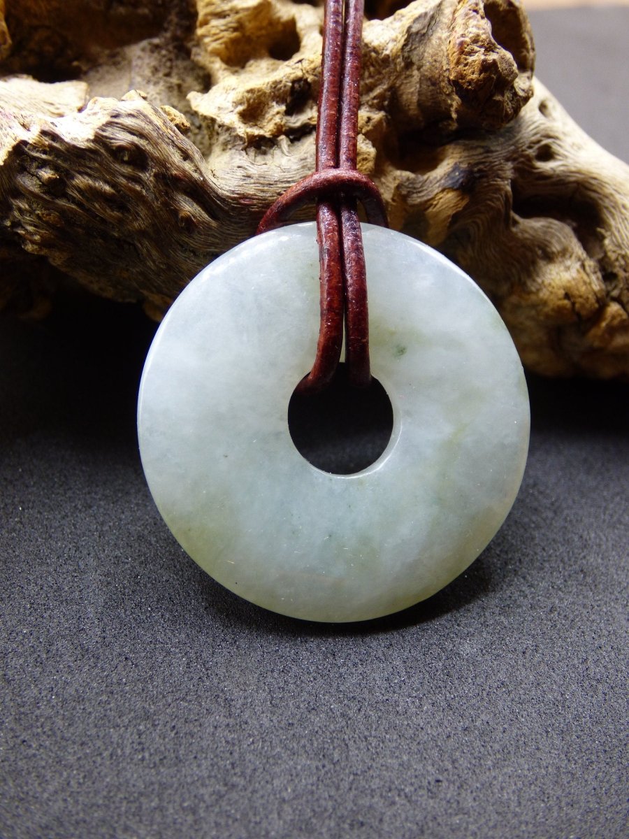 Burma Jade Donut *Rarität* ~ Edelstein Kette ~HIPPIE ~GOA ~Boho ~Tibet ~Ethno ~Nature ~Donut ~Schutzsymbol ~Heilstein - Art of Nature Berlin