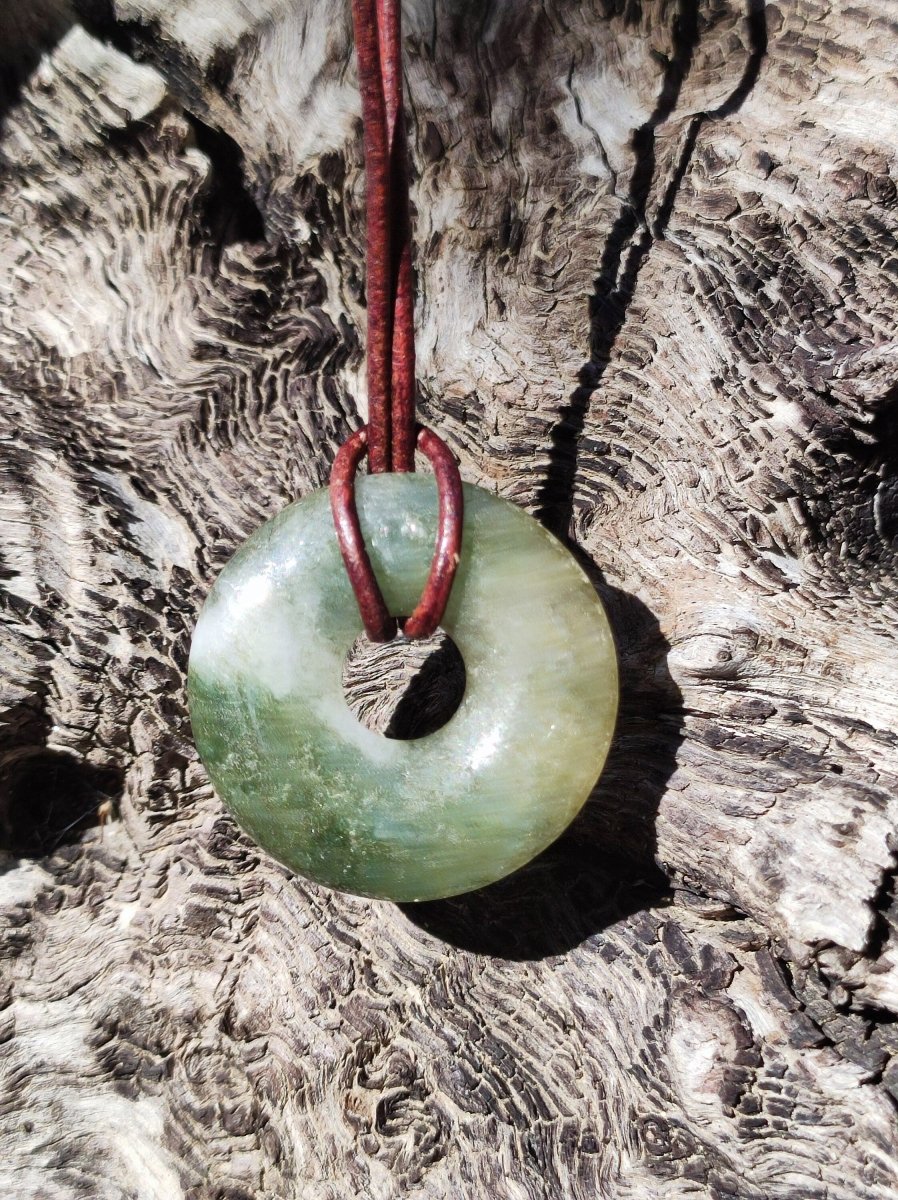 Burma Jade Donut *Rarität* ~ Edelstein Kette ~HIPPIE ~GOA ~Boho ~Tibet ~Ethno ~Nature ~Donut ~Schutzsymbol ~Heilstein - Art of Nature Berlin