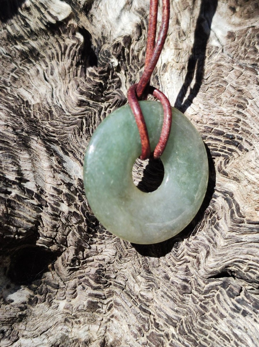 Burma Jade Donut *Rarität* ~ Edelstein Kette ~HIPPIE ~GOA ~Boho ~Tibet ~Ethno ~Nature ~Donut ~Schutzsymbol ~Heilstein - Art of Nature Berlin