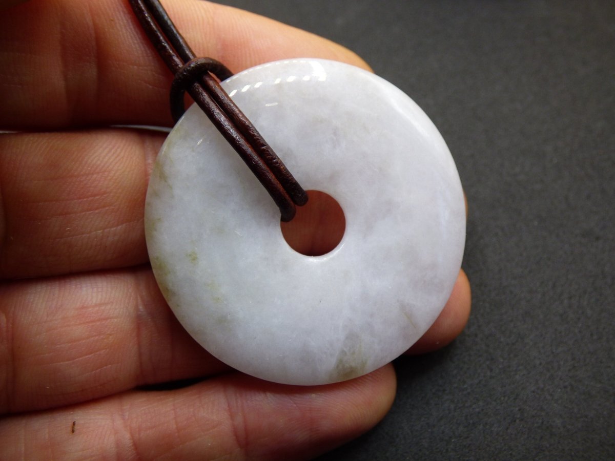 Burma Jade Donut *Rarität* ~ Edelstein Kette ~HIPPIE ~GOA ~Boho ~Tibet ~Ethno ~Nature ~Donut ~Schutzsymbol ~Heilstein - Art of Nature Berlin