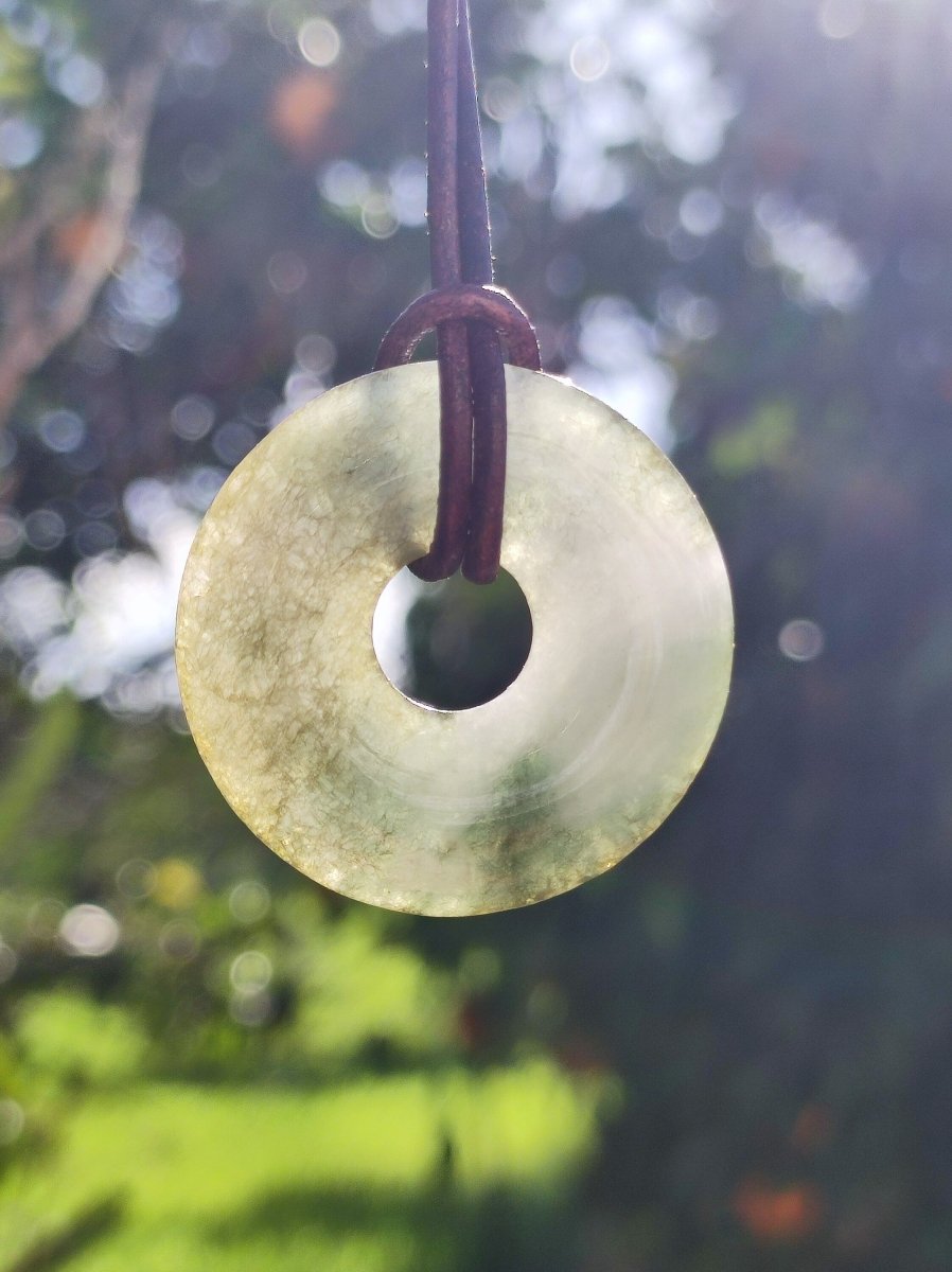 Burma Jade Donut *Rarität* ~ Edelstein Kette ~HIPPIE ~GOA ~Boho ~Tibet ~Ethno ~Nature ~Donut ~Schutzsymbol ~Heilstein - Art of Nature Berlin