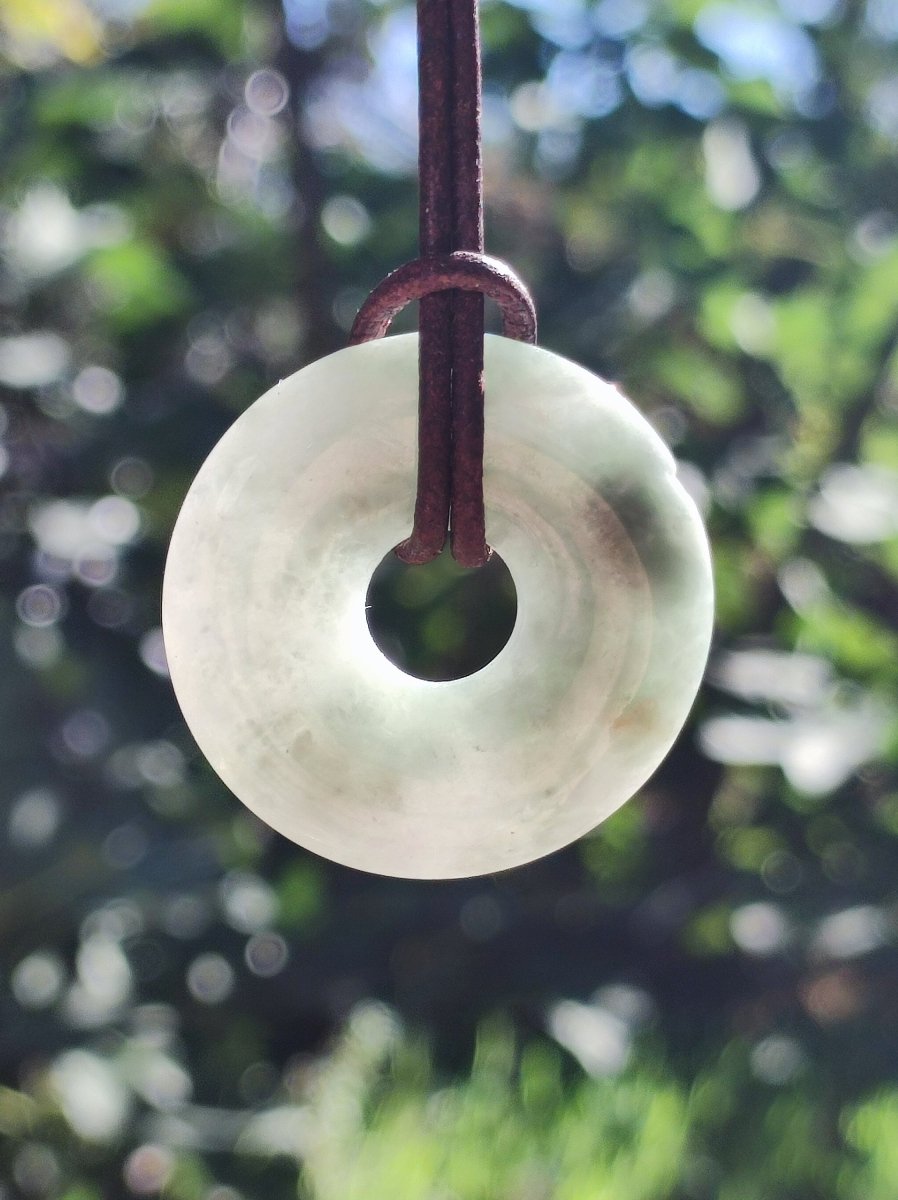 Burma Jade Donut *Rarität* ~ Edelstein Kette ~HIPPIE ~GOA ~Boho ~Tibet ~Ethno ~Nature ~Donut ~Schutzsymbol ~Heilstein - Art of Nature Berlin