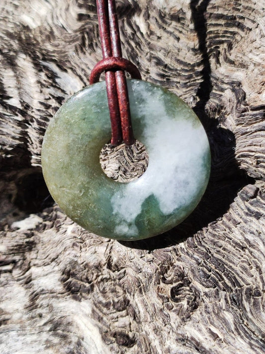 Burma Jade Donut *Rarität* ~ Edelstein Kette ~HIPPIE ~GOA ~Boho ~Tibet ~Ethno ~Nature ~Donut ~Schutzsymbol ~Heilstein - Art of Nature Berlin