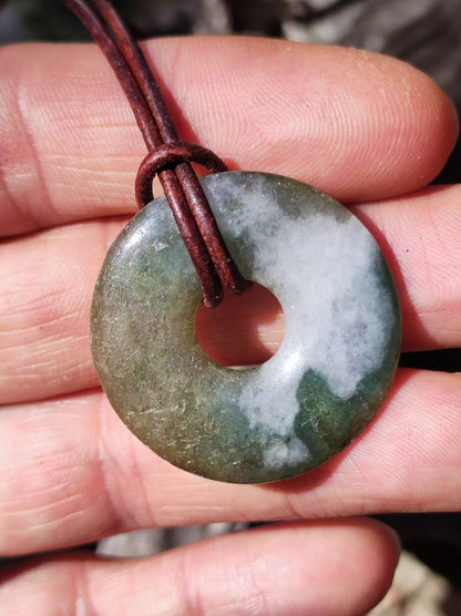 Burma Jade Donut *Rarität* ~ Edelstein Kette ~HIPPIE ~GOA ~Boho ~Tibet ~Ethno ~Nature ~Donut ~Schutzsymbol ~Heilstein - Art of Nature Berlin