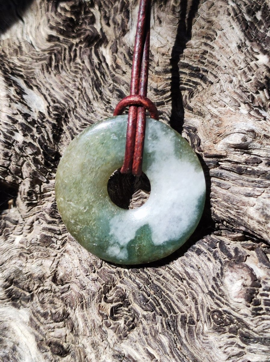 Burma Jade Donut *Rarität* ~ Edelstein Kette ~HIPPIE ~GOA ~Boho ~Tibet ~Ethno ~Nature ~Donut ~Schutzsymbol ~Heilstein - Art of Nature Berlin