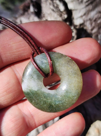 Burma Jade Donut *Rarität* ~ Edelstein Kette ~HIPPIE ~GOA ~Boho ~Tibet ~Ethno ~Nature ~Donut ~Schutzsymbol ~Heilstein - Art of Nature Berlin