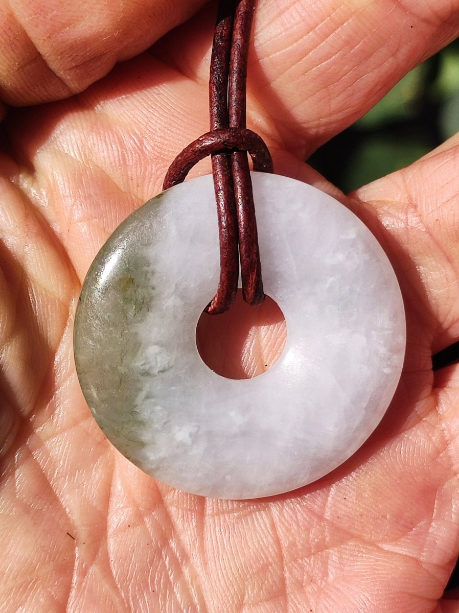 Burma Jade Donut *Rarität* ~ Edelstein Kette ~HIPPIE ~GOA ~Boho ~Tibet ~Ethno ~Nature ~Donut ~Schutzsymbol ~Heilstein - Art of Nature Berlin