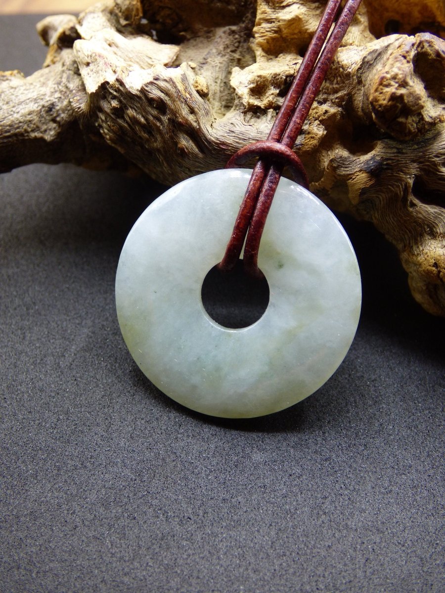 Burma Jade Donut *Rarität* ~ Edelstein Kette ~HIPPIE ~GOA ~Boho ~Tibet ~Ethno ~Nature ~Donut ~Schutzsymbol ~Heilstein - Art of Nature Berlin