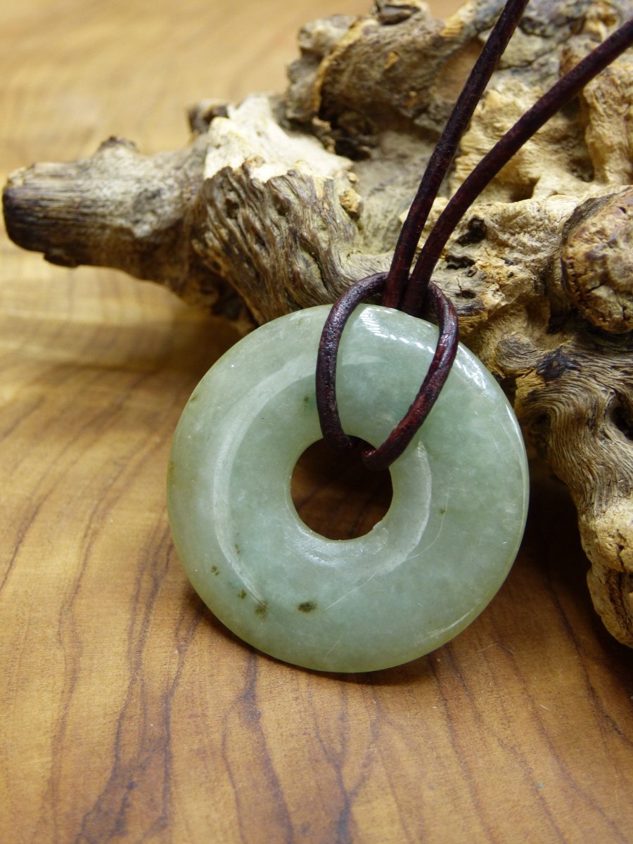 Burma Jade *Rarität* ~ Edelstein Kette HIPPIE Boho Ethno Natur Heilstein Rarität Kristalle Schmuck Anhänger Natur Kraft Stein Geschenk grün - Art of Nature Berlin