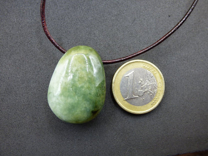 Burma Jade *Rarität* ~ Edelstein Kette HIPPIE Boho Ethno Natur Heilstein Rarität Kristalle Schmuck Anhänger Natur Kraft Stein Geschenk grün - Art of Nature Berlin