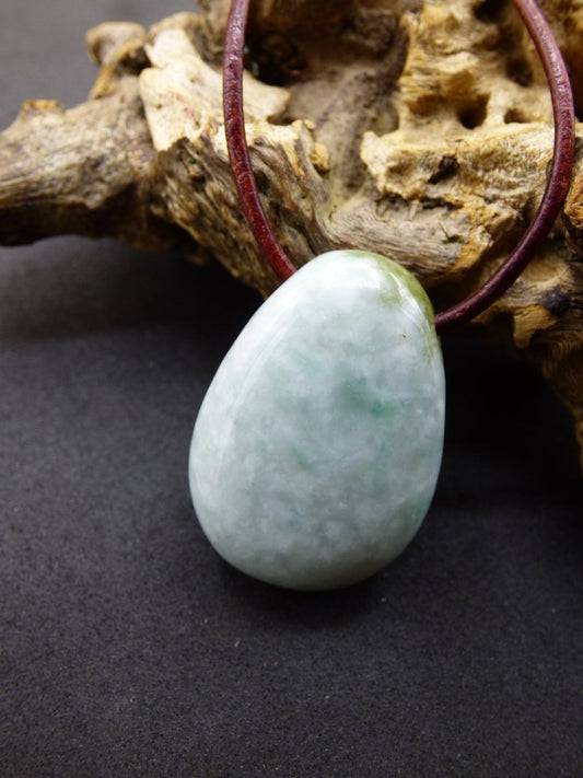 Burma Jade *Rarität* ~ Edelstein Kette HIPPIE Boho Ethno Natur Heilstein Rarität Kristalle Schmuck Anhänger Natur Kraft Stein Geschenk grün - Art of Nature Berlin