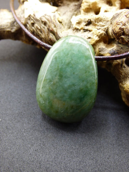 Burma Jade *Rarität* ~ Edelstein Kette HIPPIE Boho Ethno Natur Heilstein Rarität Kristalle Schmuck Anhänger Natur Kraft Stein Geschenk grün - Art of Nature Berlin