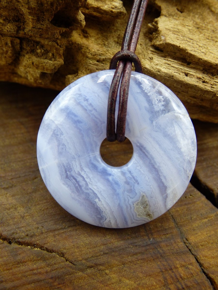 Chalcedon Blau / Blue Laze ~ Edelstein Kette ~HIPPIE ~GOA ~Boho ~Tibet ~Ethno ~Nature ~Donut ~Schutzsymbol ~Heilstein - Art of Nature Berlin