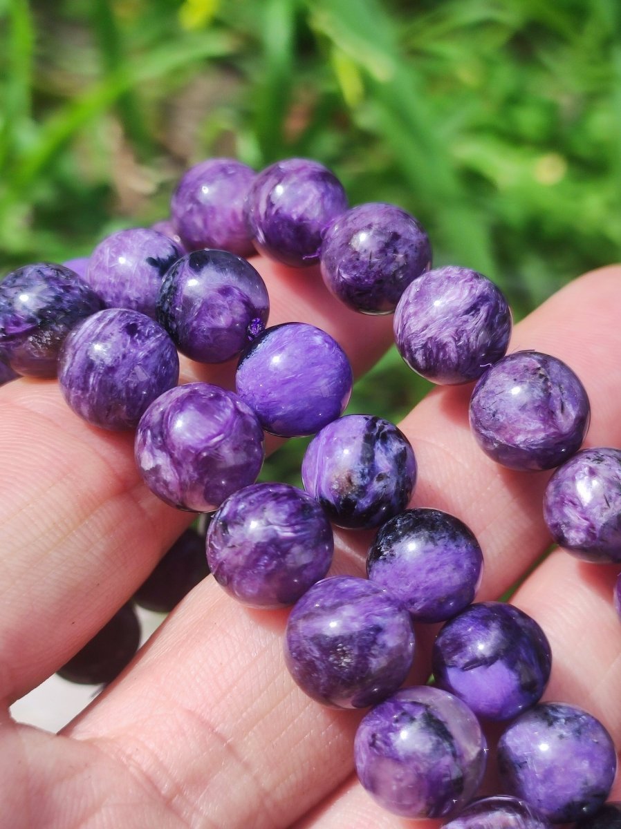 Charoit AAA Edelstein Perlen Stretch Armband Natur lila violett Heilstein Kristall Rarität Selten Geschenk Mann Frau Schwester Mutter Sie Er - Art of Nature Berlin