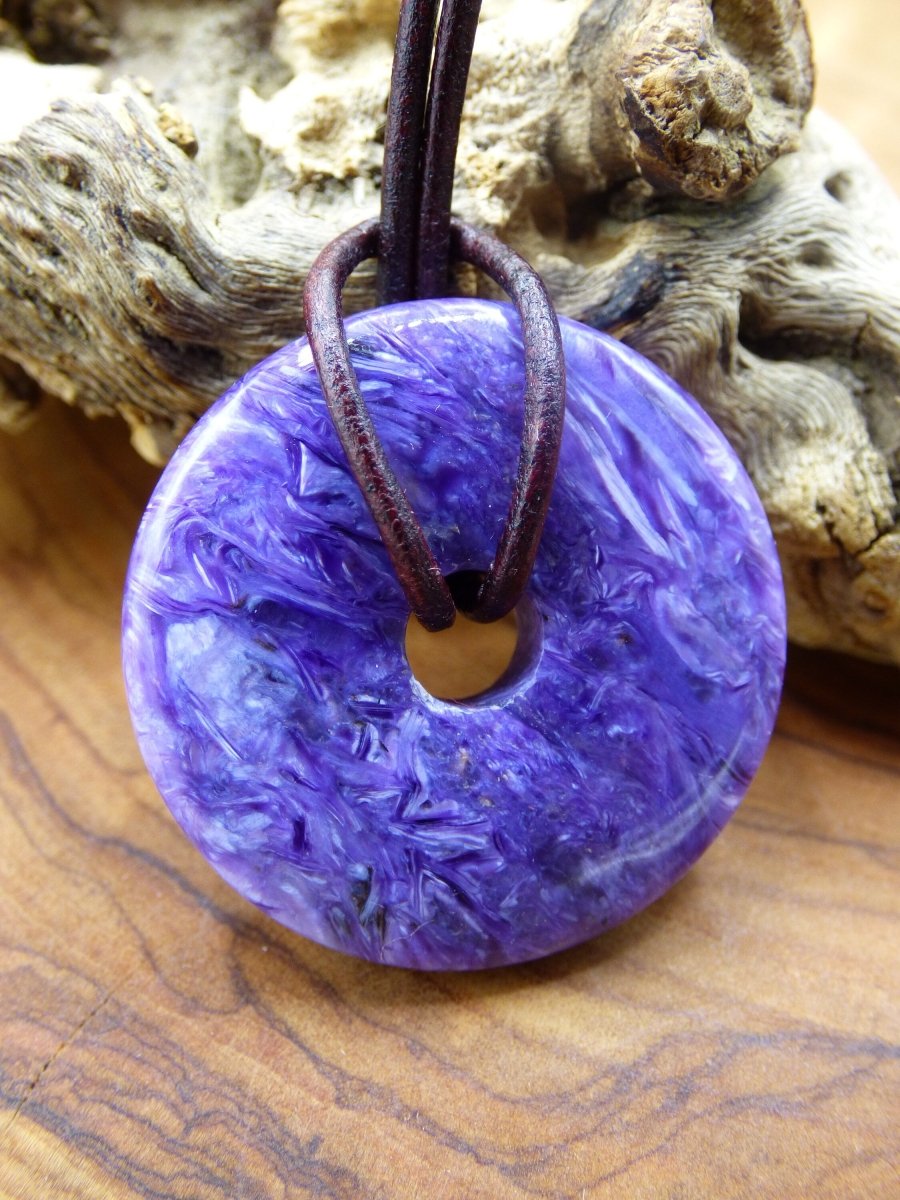 Charoit AAA Schutzdonut ~ Edelstein Kette ~HIPPIE ~GOA ~Boho ~Tibet ~Ethno ~Nature ~Donut ~Schutzsymbol ~Heilstein ~Rarität - Art of Nature Berlin