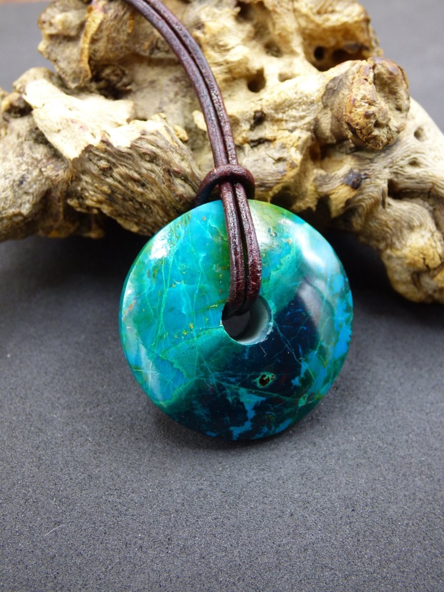 Chrysocoll Chrysokolla Schutzdonut 30mm~ Edelstein Kette ~HIPPIE ~GOA ~Boho ~Tibet ~Ethno ~Nature ~Donut ~Schutzsymbol ~Heilstein ~Rarität - Art of Nature Berlin