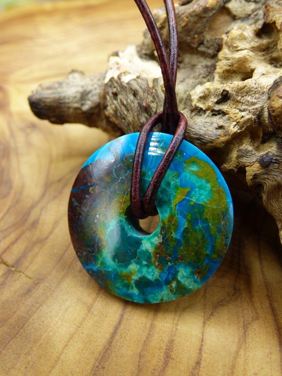 Chrysocoll Chrysokolla Schutzdonut 30mm~ Edelstein Kette ~HIPPIE ~GOA ~Boho ~Tibet ~Ethno ~Nature ~Donut ~Schutzsymbol ~Heilstein ~Rarität - Art of Nature Berlin