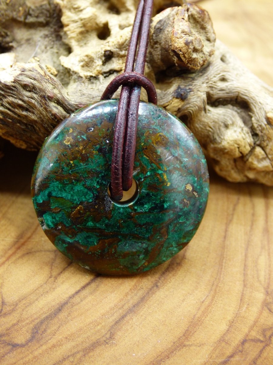 Chrysocoll Chrysokolla Schutzdonut 30mm~ Edelstein Kette ~HIPPIE ~GOA ~Boho ~Tibet ~Ethno ~Nature ~Donut ~Schutzsymbol ~Heilstein ~Rarität - Art of Nature Berlin