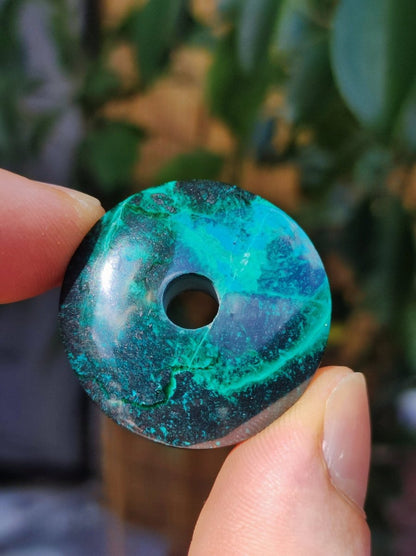 Chrysocoll Chrysokolla Schutzdonut 30mm~ Edelstein Kette ~HIPPIE ~GOA ~Boho ~Tibet ~Ethno ~Nature ~Donut ~Schutzsymbol ~Heilstein ~Rarität - Art of Nature Berlin