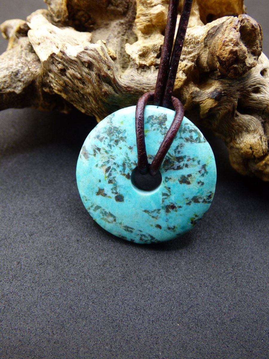 Chrysocoll Chrysokolla Schutzdonut 30mm Edelstein Kette HIPPIE GOA Boho Tibet Ethno Nature Donut Schutzsymbol Heilstein Rarität Türkis Meer - Art of Nature Berlin